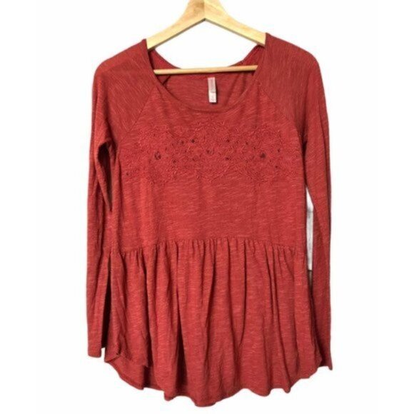 Xhilaration Red Peasant Peplum Embroidered Long Sleeve Top S - Picture 2 of 4
